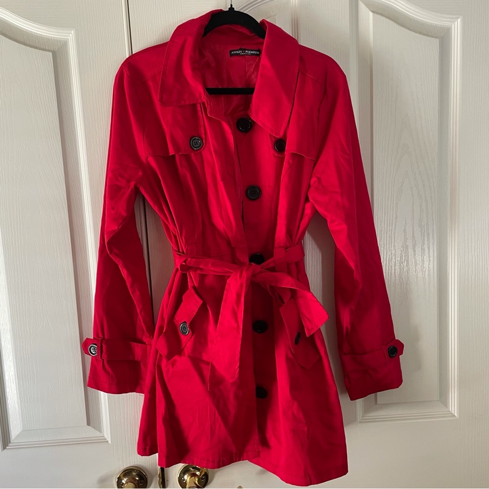 Ashley Premium: red button coat
